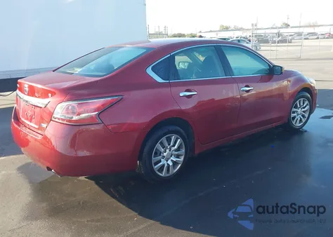 2014 Nissan Altima 2.5/2.5 S/2.5 Sl/2.5 Sv z USA, uszkodzony, nr VIN 1N4AL3AP1EC273047